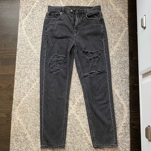 BLACK AMERICAN EAGLE MOM JEANS